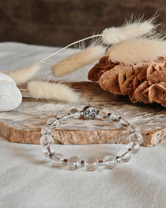 Bracelet cristal sur support en roche blanche