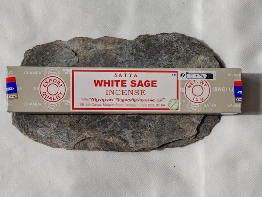 Encens Satya Sauge Blanche – Bâtonnets d’Encens Naturels (15 g)