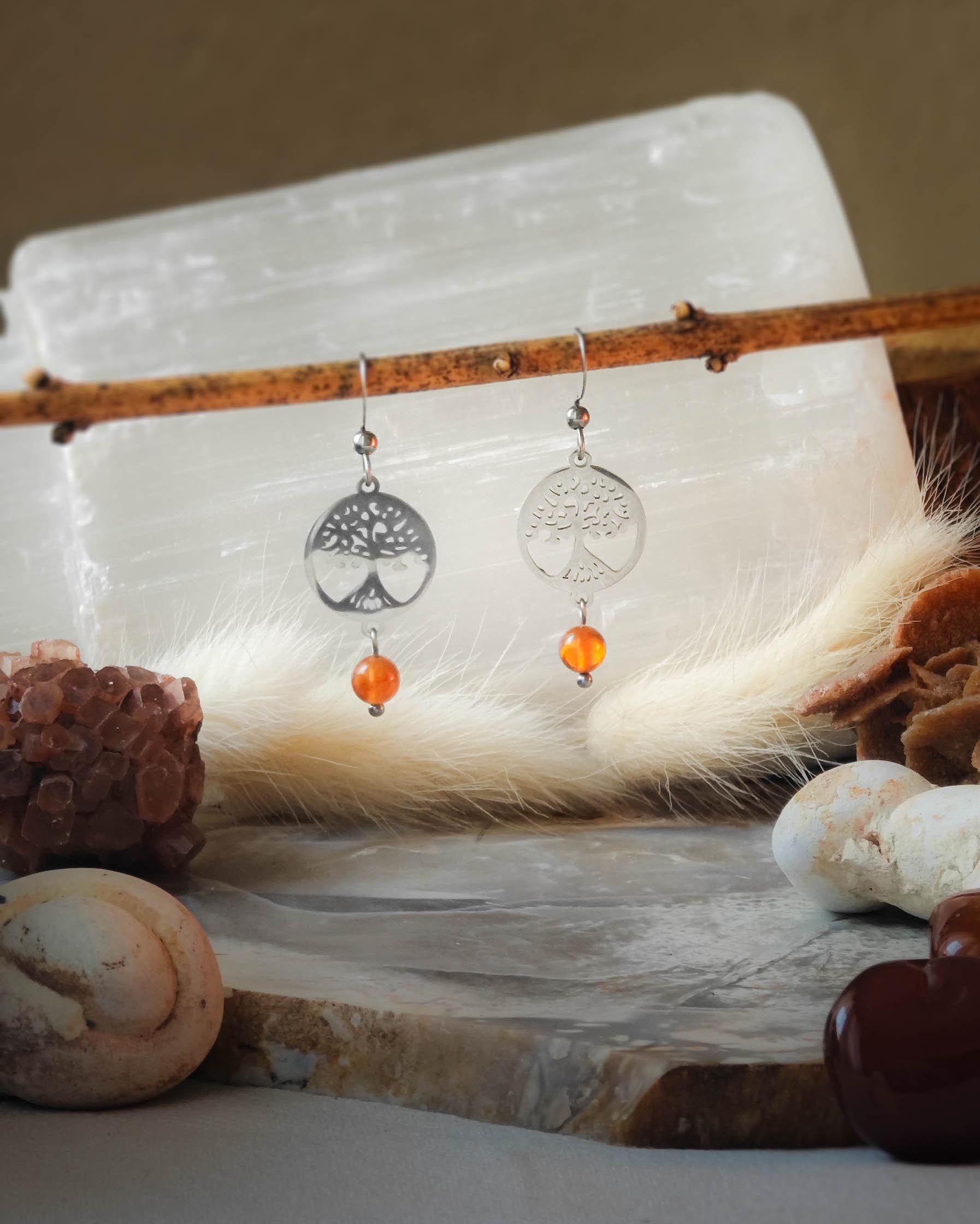 Boucles d’oreilles Cornaline Arbre de Vie acier sur roche plate avec pierres et épis blancs